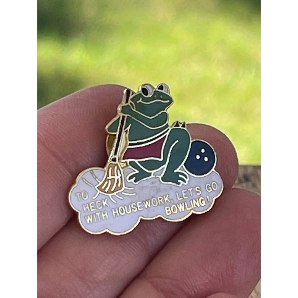 00025 Vintage Frog "To Heck With House Work Lets Go Bowling" Hat Pin Collectible